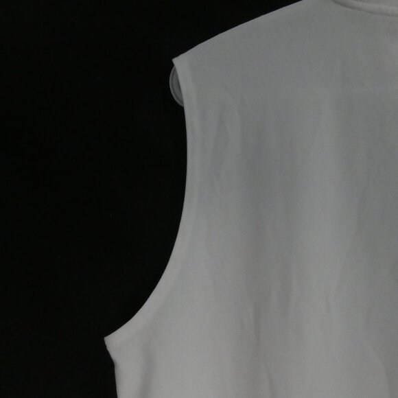 UNDER ARMOUR - Heat Gear | medium | White Tank Top With Silver Print - Picture 9 of 14